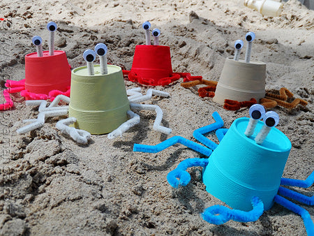 https://www.supplyme.com/cdn/shop/products/Paper-Cup-Crabs_450x450.jpg?v=1522781977